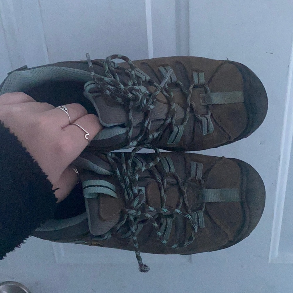 Keen hiking boots 8.5